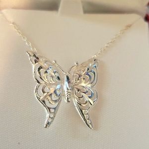 ***NEW ***Sterling Silver Butterfly 🦋 Necklace